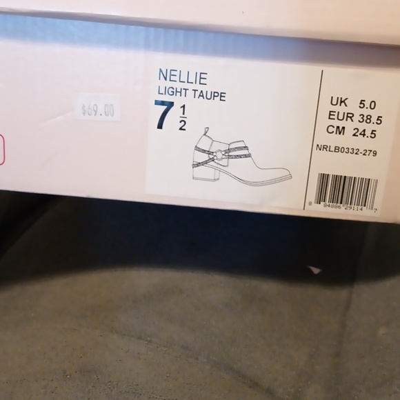 Not Rated Booties - Picture 8 of 8